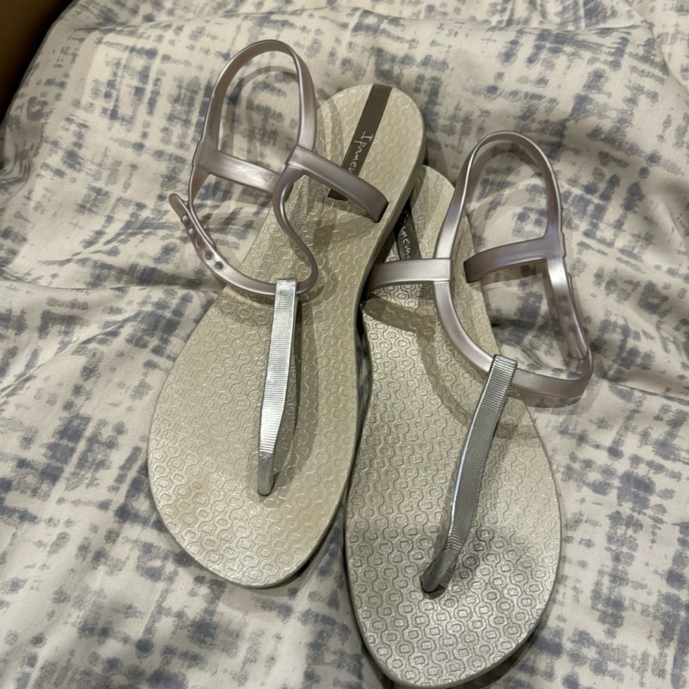 Ipanema t strap silver sandals
